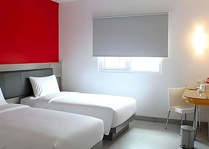 Amaris Teuku Umar Hotel 2*