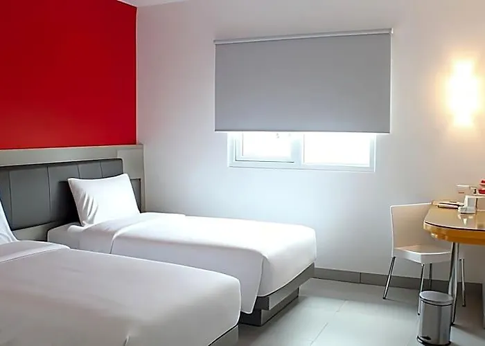 Amaris Teuku Umar Otel